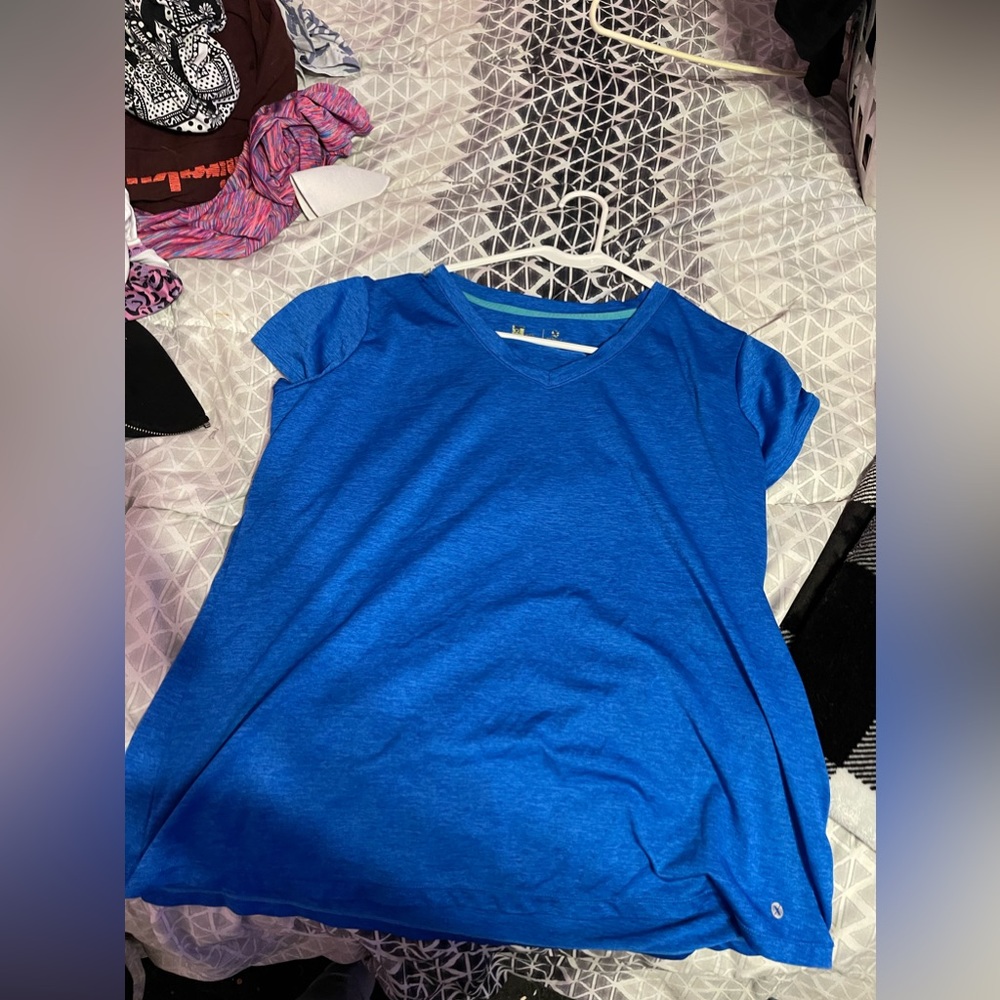 workout shirt